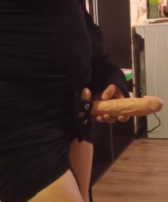 Умею быть креативной и удовлетворить все твои желания. 💋 У меня широкий спектр услуг, которые оставят тебя в полном восторге. ⭐ Я мастерица в эротическом массаже, доставлю тебе нереальное удовольствие. 🌟 Прекрасно знаю, как создать атмосферу расслабления и раскрыть все твои сексуальные фантазии. 💫 Отзывы моих постоянных клиентов говорят обо всем - ты точно не пожалеешь о проведенном со мной времени. 🌸 Живу в Москве и могу приехать к тебе или встретиться на своей территории. Фото реальные, без ретуши. ⚡ Не упустите возможность окунуться в мир наслаждения со мной. Жду тебя! 😘 Анжелика